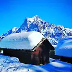 Idyllic Farm With Scenic Views And Concierge By Swisshut *