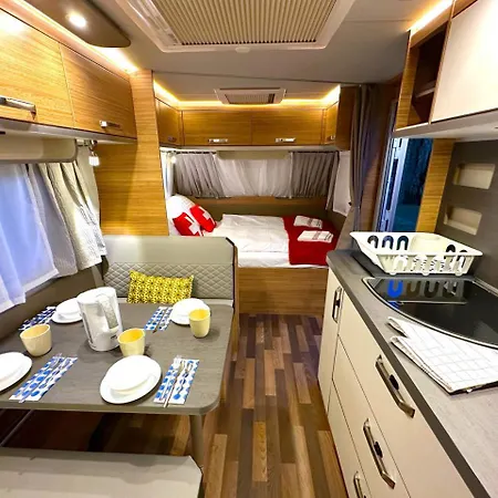 펜션 Idyllic Farm With Scenic Views And Concierge By Swisshut *